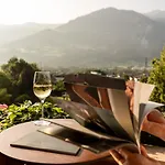 In Schwarzbrunn - 4 Sterne Superior Hotel 4*
